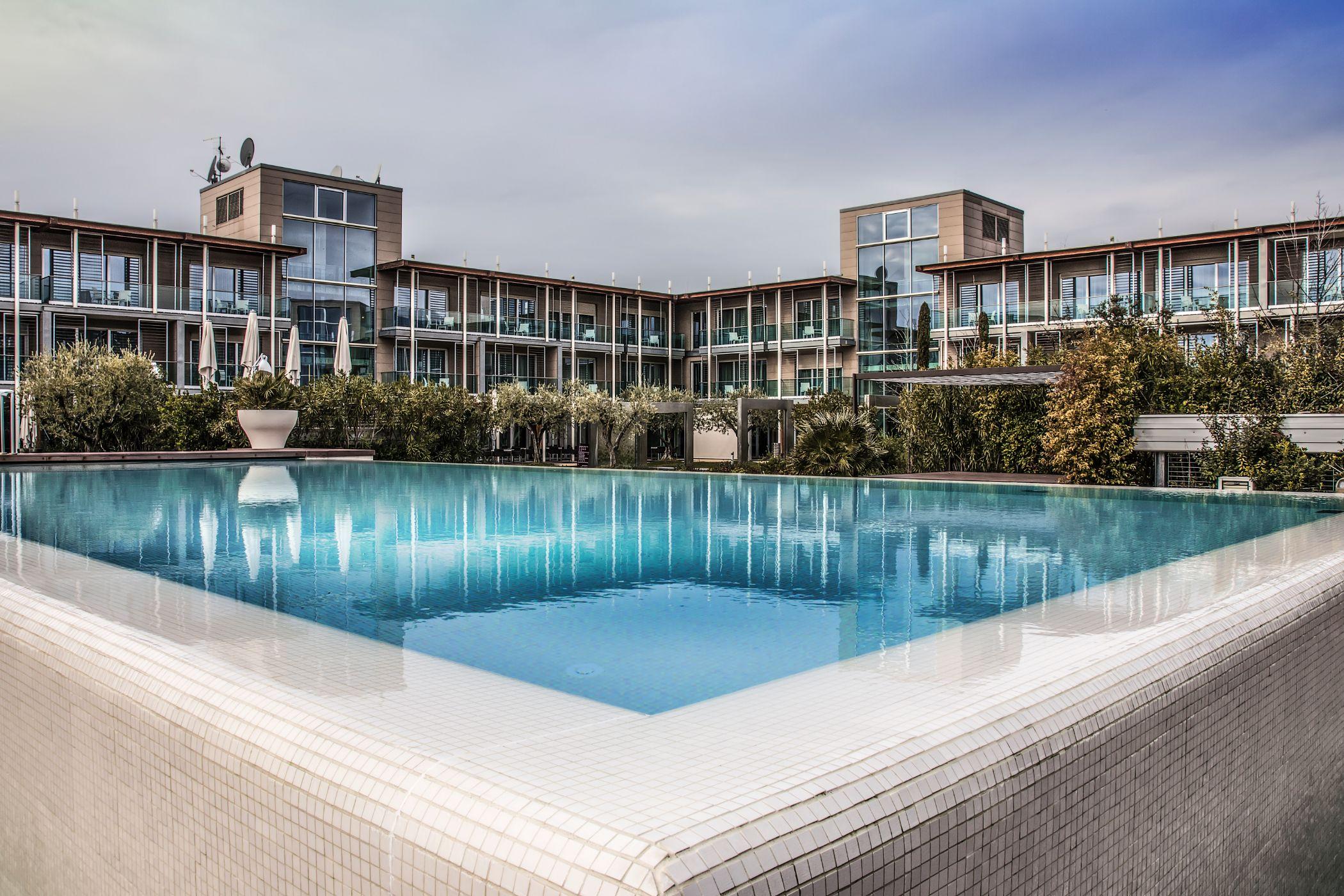 Aqualux Hotel Spa Suite & Terme Bardolino Dış mekan fotoğraf