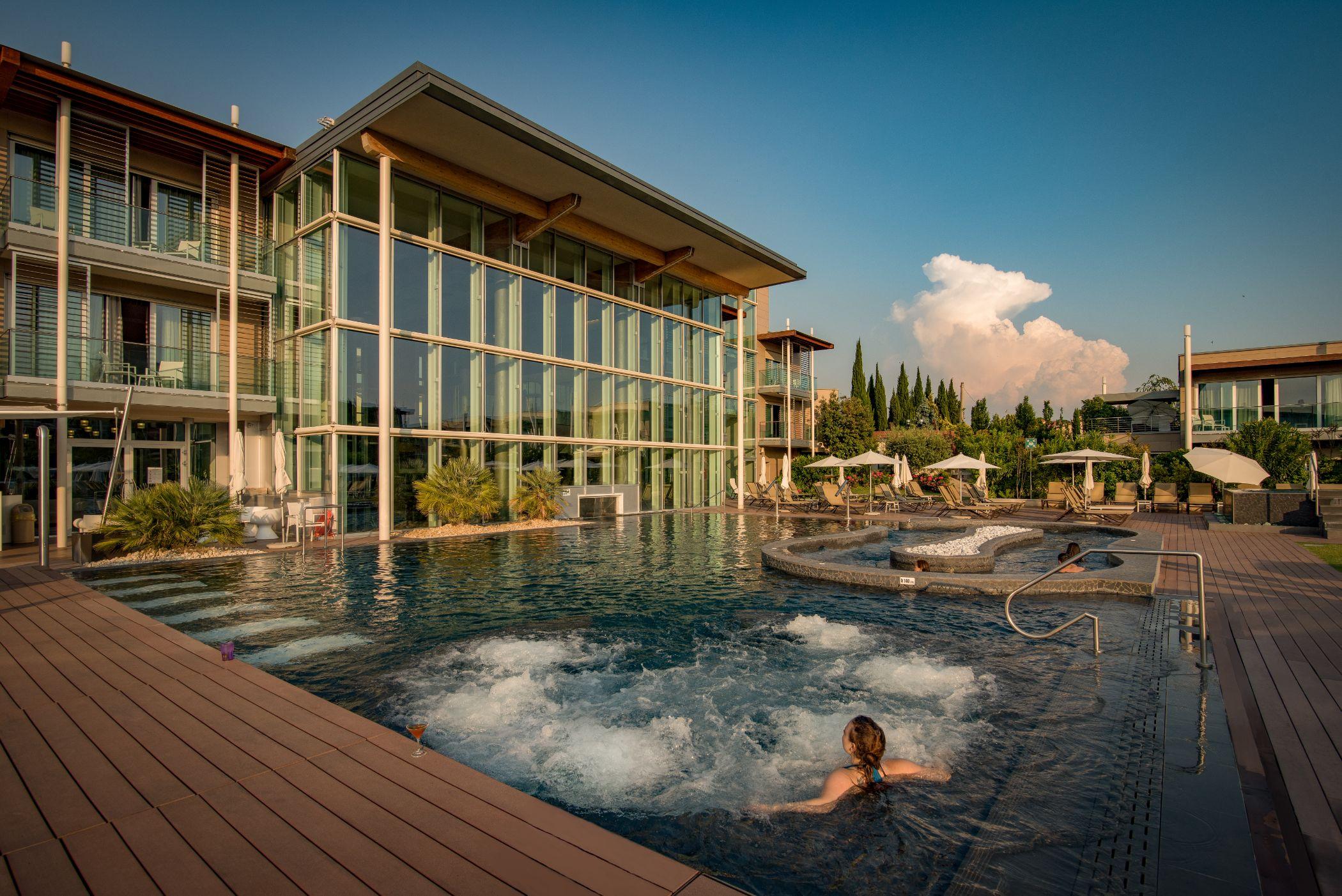 Aqualux Hotel Spa Suite & Terme Bardolino Dış mekan fotoğraf